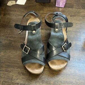 Dansko size 39. Sandals